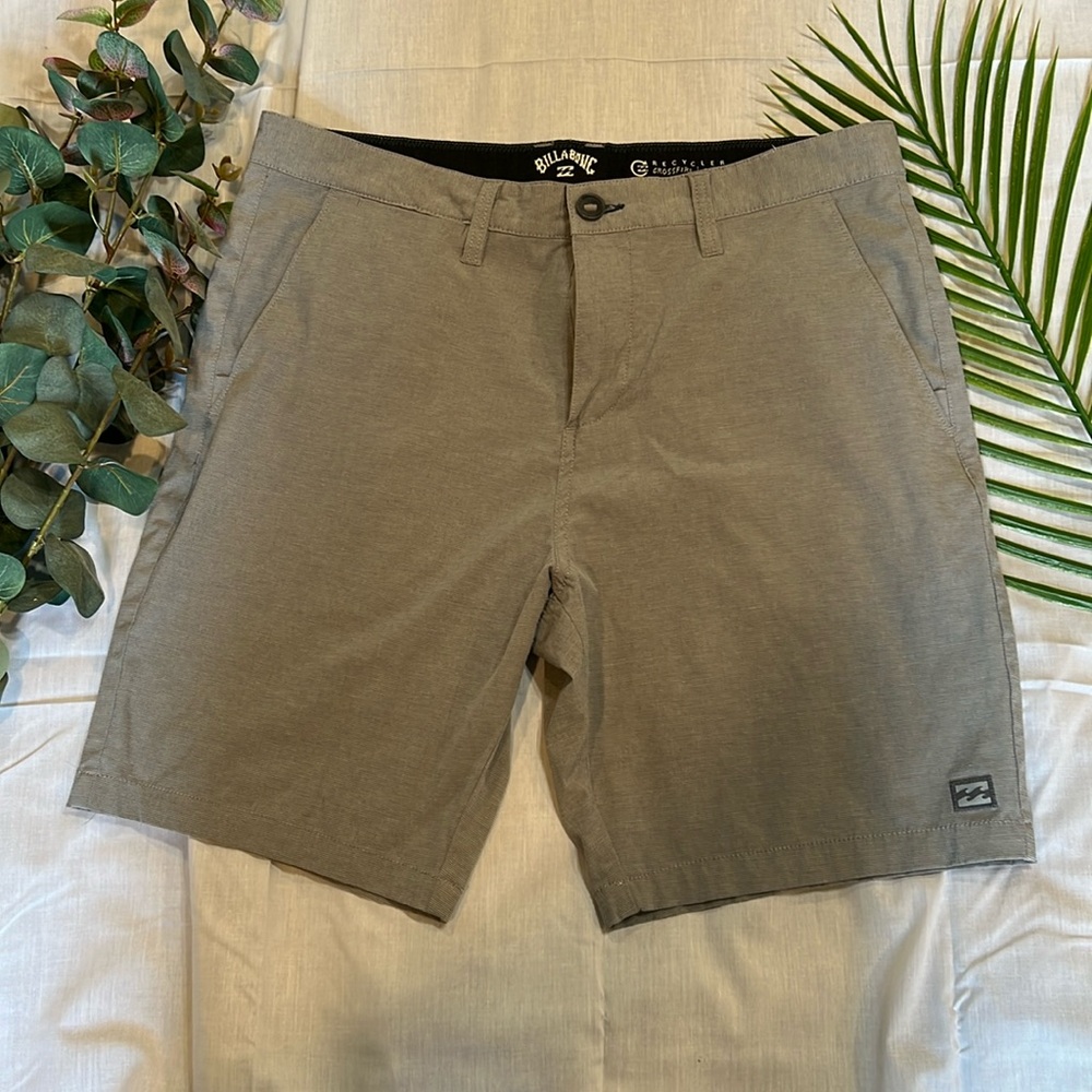 Billabong recycler men’s 34 hybrid shorts